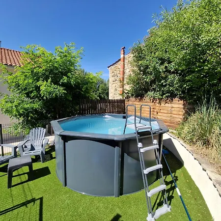 La Pomerelle #terrasse#garage#piscine Apartment Ludesse