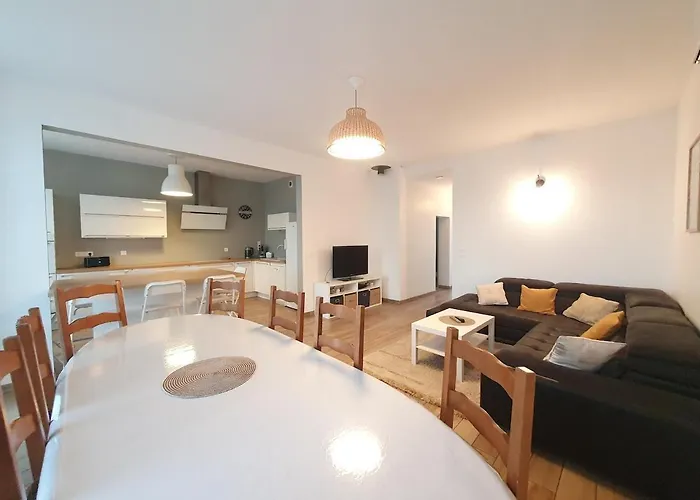 La Pomerelle #terrasse#garage 아파트 *